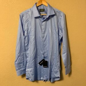 Bellissimo Men’s Long Sleeved Slim Fit Dress Shirt Size L Light Blue NWT